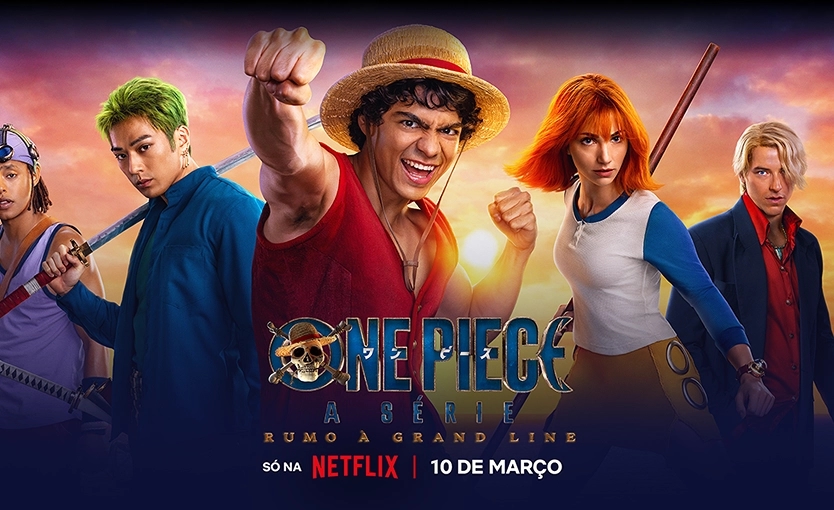 Imagem da serie Bridgerton, onde mostra o casal principal se abraçando em um jardim à noite.