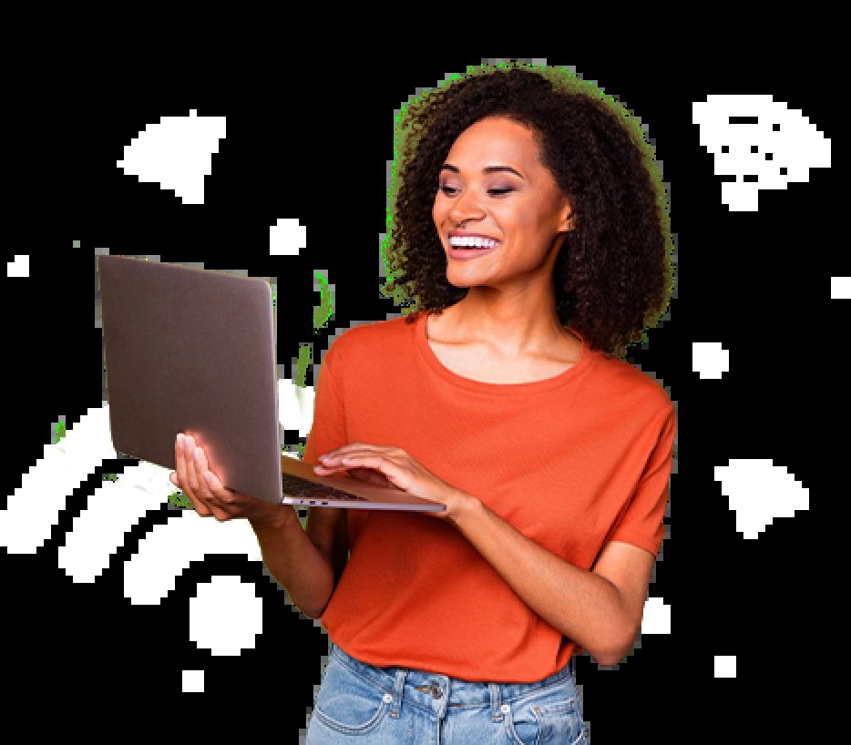 Mulher sorrindo, segurando um notebook, com ilustrações de wi-fi ao redor da imagem dela.